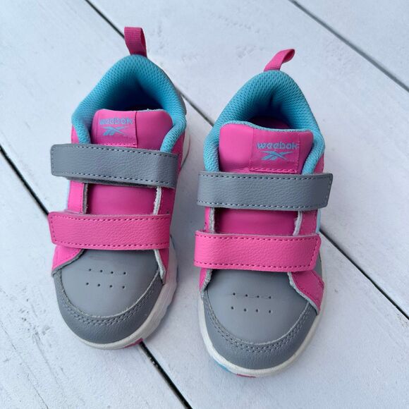 Weebok by Reebok - Size 9 - Picture 3 of 10